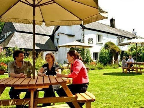 The Nobody Inn Christow Dış mekan fotoğraf