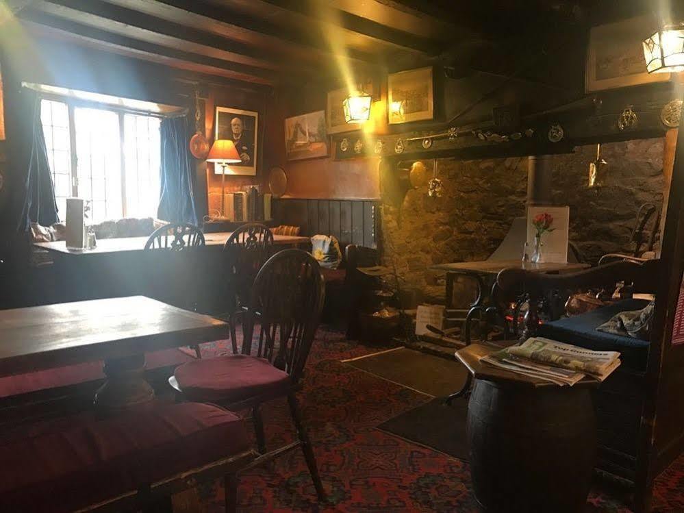 The Nobody Inn Christow Dış mekan fotoğraf