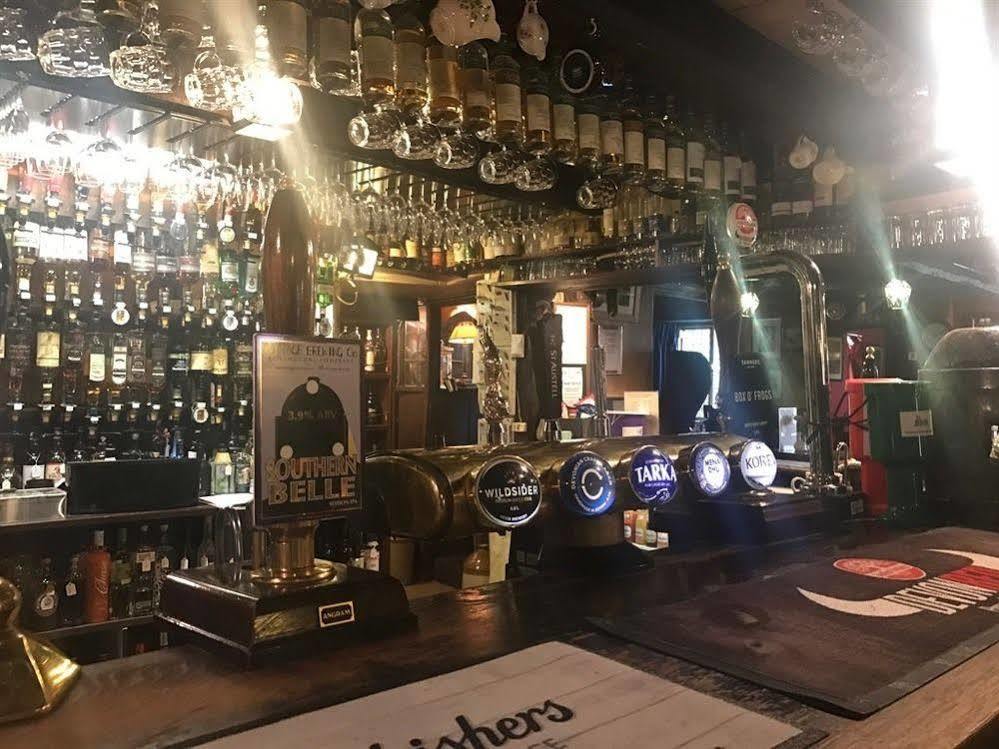 The Nobody Inn Christow Dış mekan fotoğraf